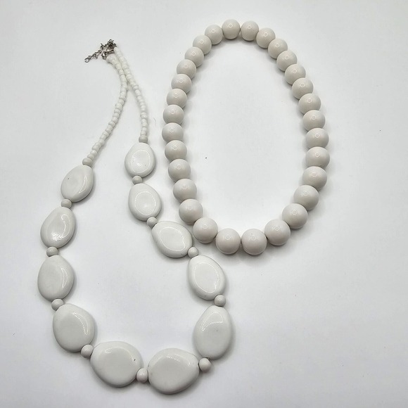 White Beaded Necklace Lot of 2 Womens Jewelry - Picture 5 of 7